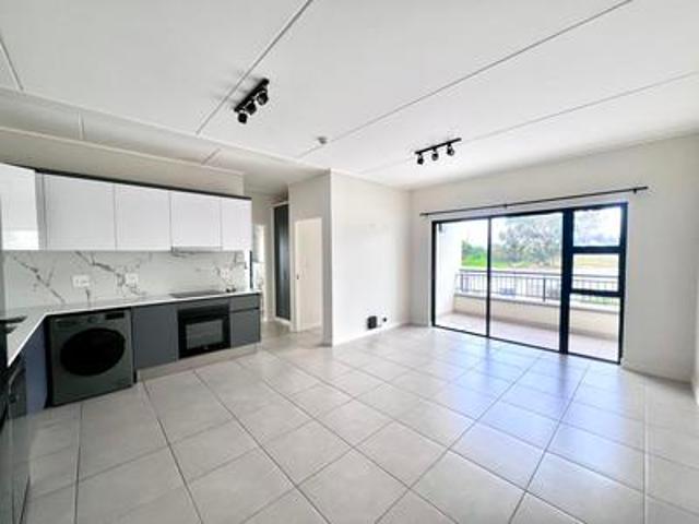modern 2 bedroom, 2 bathroom apartme.