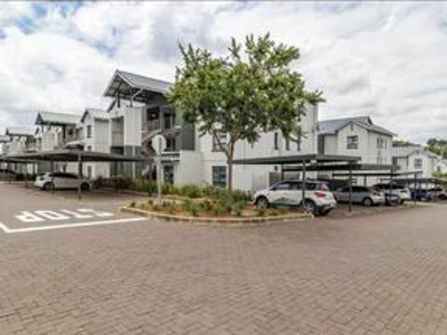 modern 2 bedroom, 2 bathroom apartme.