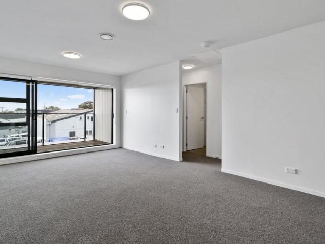 Modern 2 Bedroom, 2 Bathroom Apartment – Convenience & Comfort Combined