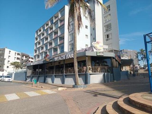 modern 2 bedroom, 2 bathroom sea fac.