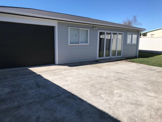 Modern 2 Bedroom