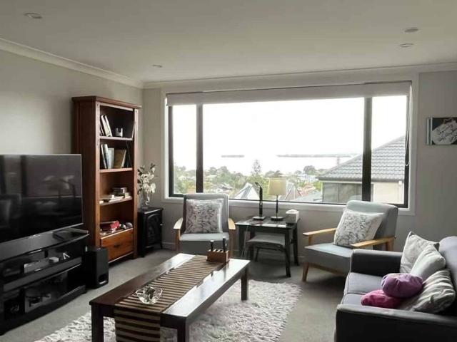 Modern 2 Bedrooms Apartment