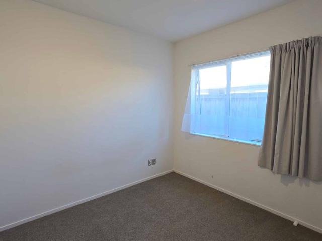 Modern 2 Bedrooms Home in Pakuranga