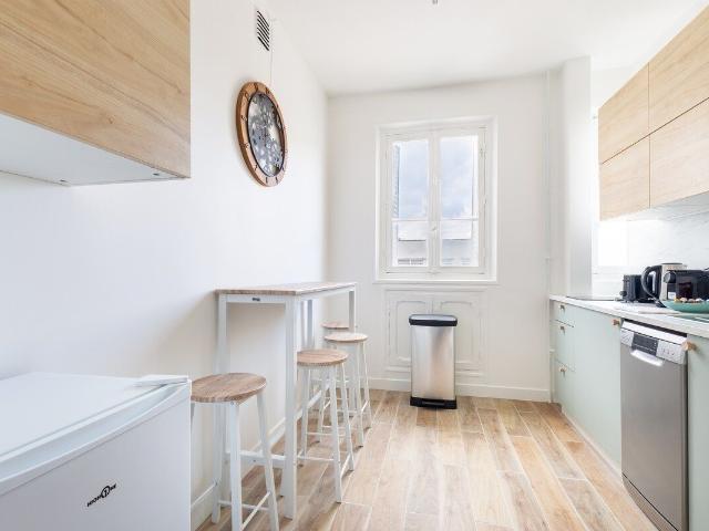 Modern 2BR Apartment near Place d'Italie, Paris Amsterdam Apartments for Rent