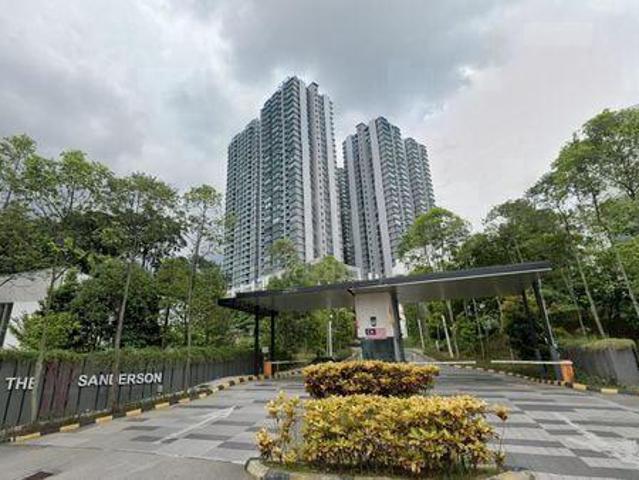 Modern 31 Family Condo w Balcony Garden View Dual Kitchen Layout