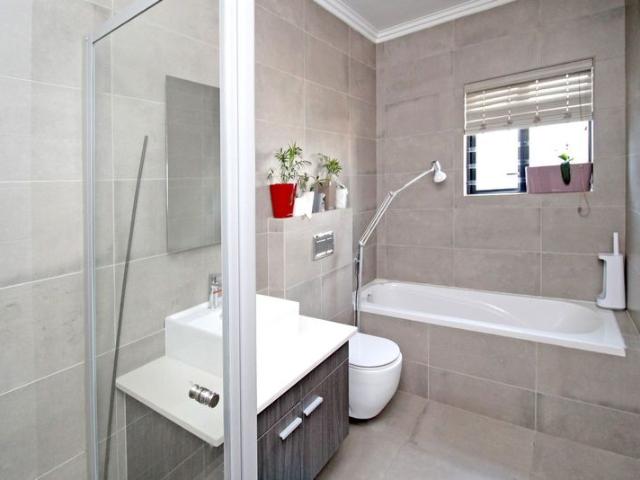 Modern 4 Bed Cluster In Bryanston
