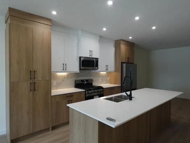 Modern 4 Bed + Den, 3 Bath Home in ALCES | $2950/Mo Utilities Included