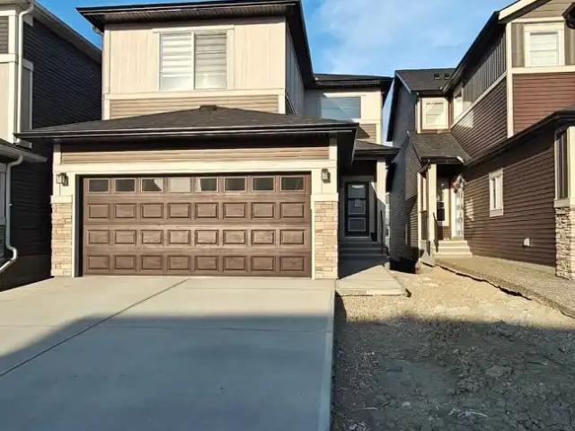 Modern 4 Bedroom Main Floor Home in Homestead