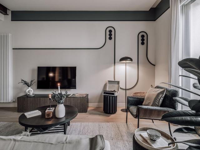 Modern 4 Bedroom Apartment with Ducted Air Conditioning on Francisco Silvela Street, Madrid Amsterdam Apartments for Rent