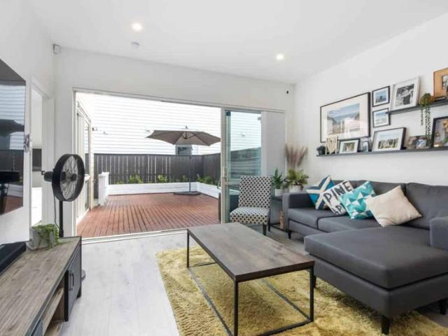 Modern 4 Bedroom Family Home in Prime Westgate