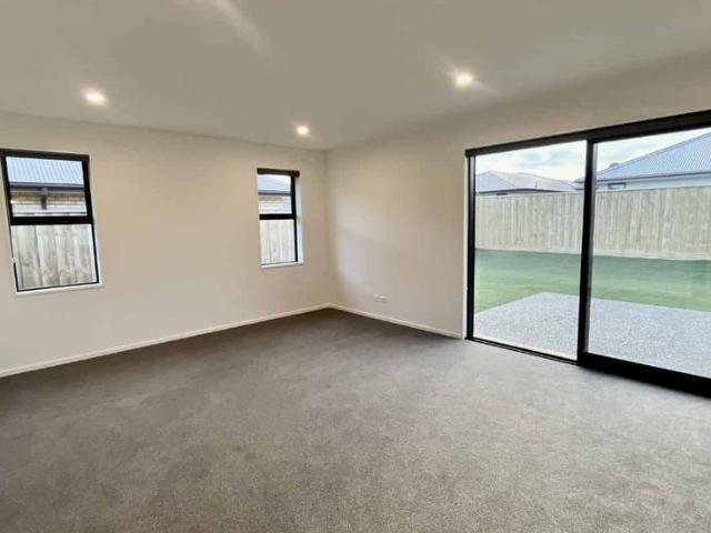 Modern 4 Bedroom Family Home