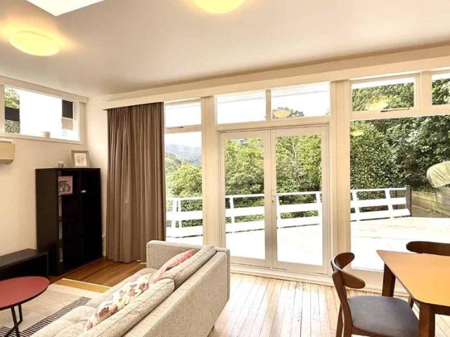 Modern 4 Bedroom Home in Wadestown
