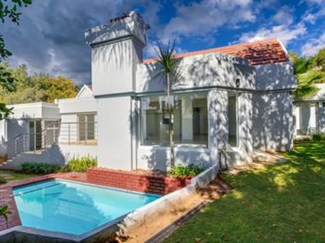 modern 4 bedroom single storey home