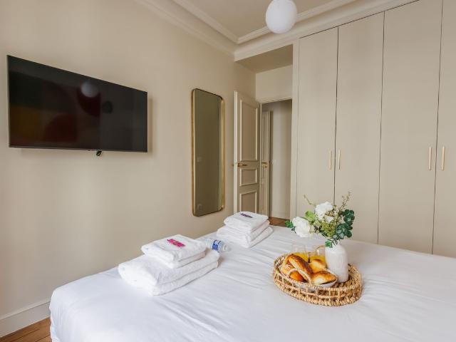 Modern 59m² Apartment with Elevator: Comfort and Convenience in Every Detail, Paris Amsterdam Apartments for Rent