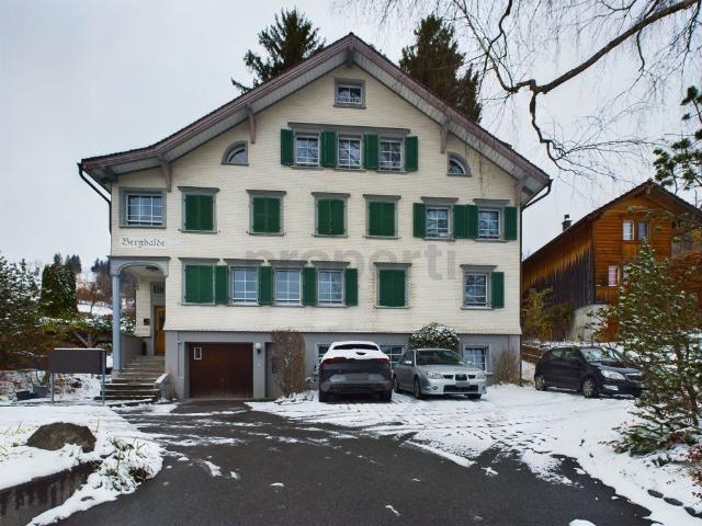 Modern 5.5 room maisonette home on three floors with balcony in Gais