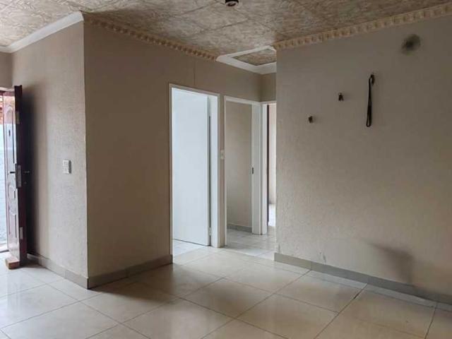 MODERN 5 BEDROOM FACEBRICK FAMILY HOME FOR SALE WESTVIEW, DANVILLE