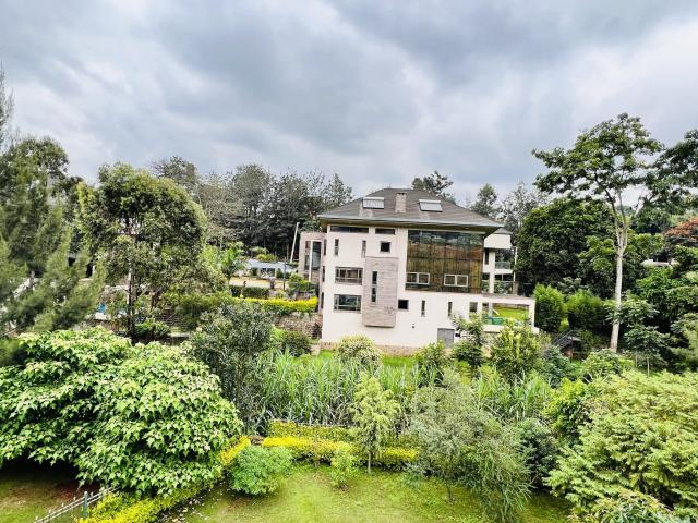 Modern 5 Bedroom Villas for Sale in a Tranquil Enclave