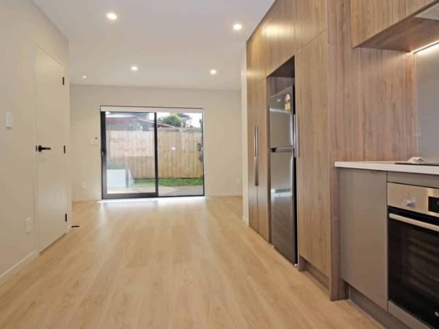 Modern Cozy house with ONE WEEK FREE RENT c.