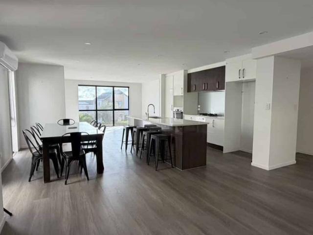 Modern Coastal Townhouse Ã¢Ãâ¬Ã Low Maintenance Living in a Prime Location