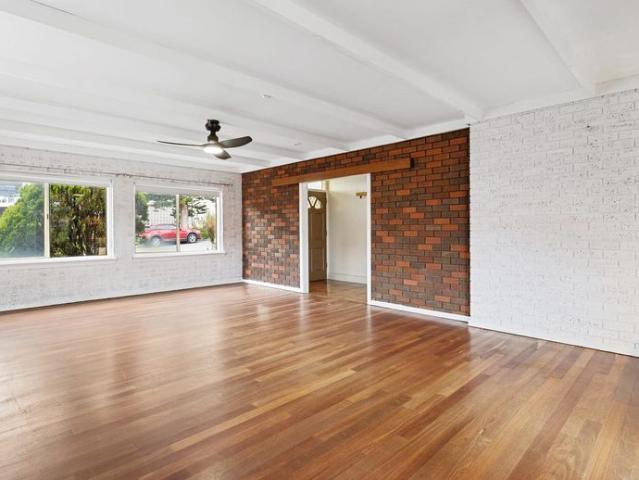 Modern Coastal Home with Stunning Sea Views!