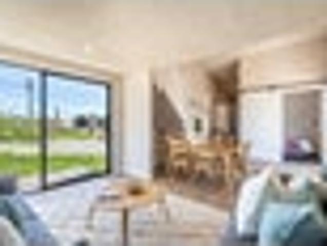 Modern Coastal Living Near Taramea Bay!