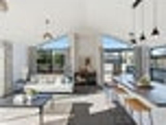 Modern Coastal Living with Sun, Space & Style!