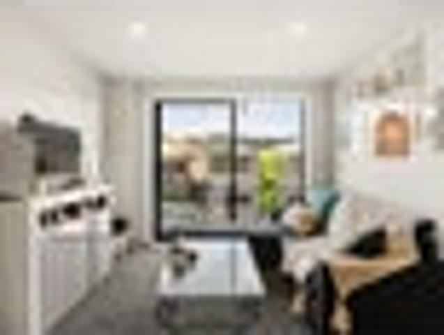MODERN COMFORT IN THE HEART OF NEWTOWN