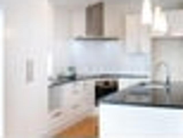 Modern Comfort in a Quiet Cul de Sac