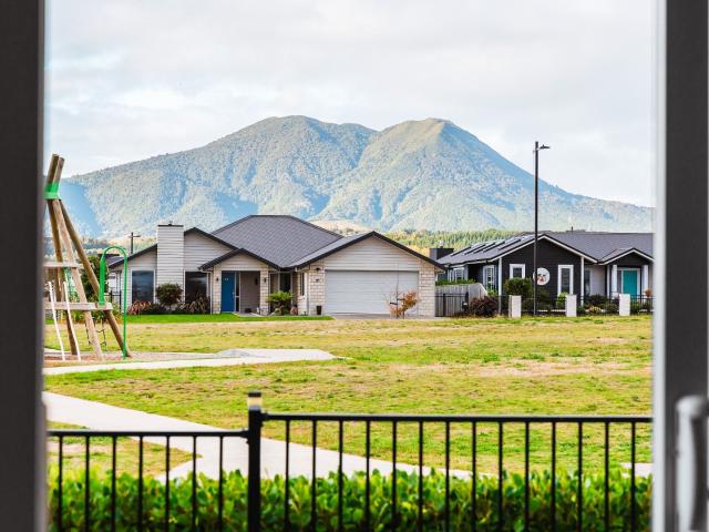 Modern Comfort in Prime Wharewaka Location Ã¢Â?Â? Lifestyle Meets Convenience