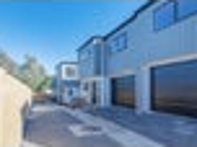 Modern Comfort Living in Manurewa Today