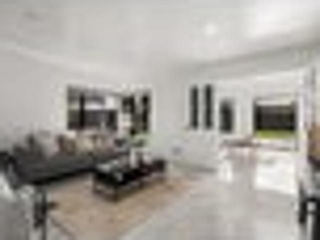 Modern Comfort Meets Family Space