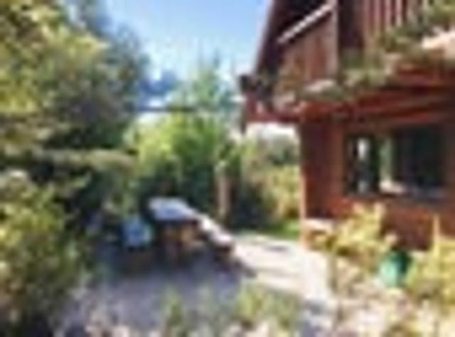 Modern comforts and versatile outdoor living