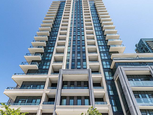 Modern Condo With Parking And Locker In The Heart Of Mississauga