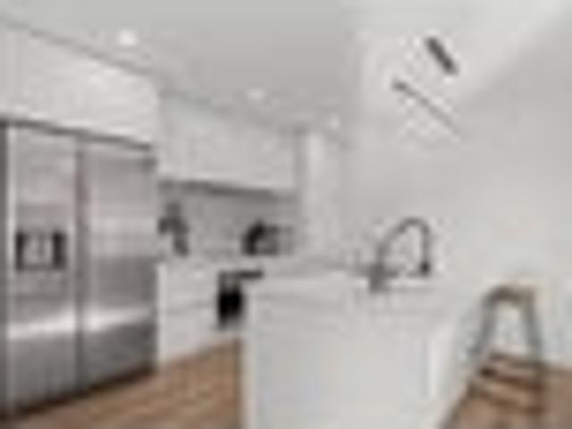 Modern Corner Site Living