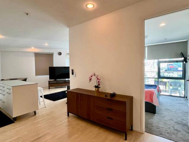 Modern Central Apartment