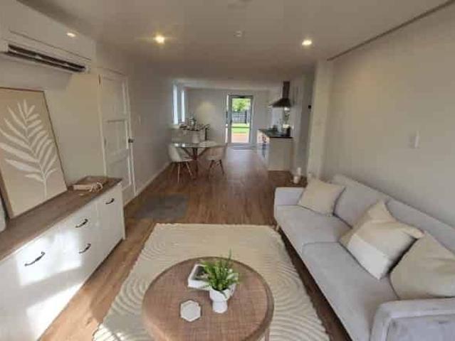 MODERN CHARACTER HOME