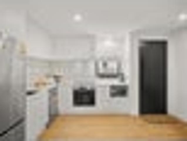 Modern City Fringe Living