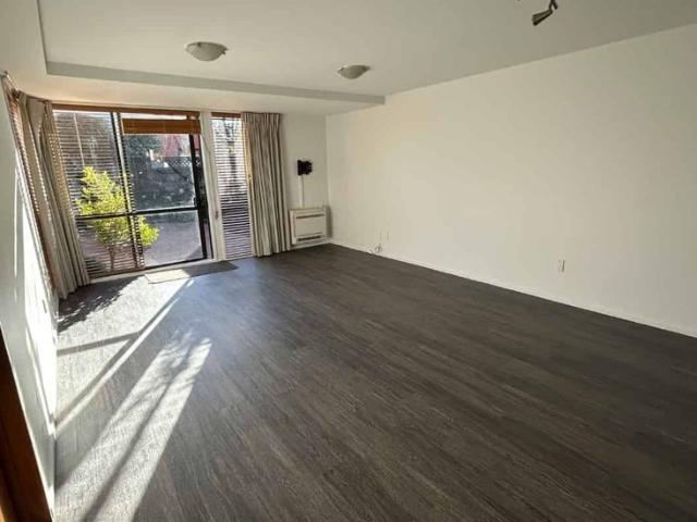 Modern City Fringe Townhouse in Prime St Albans Location