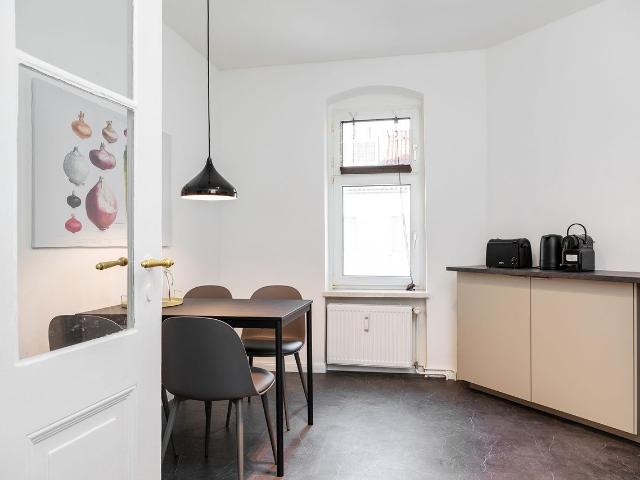 Modern and awesome flat close to park, Berlin Amsterdam Apartments for Rent