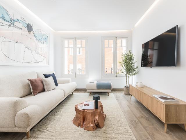 Modern and bright apartment in Chamberí
