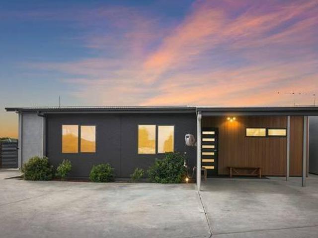 Modern and comfortable townhouse