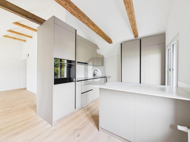 MODERN AND COMPLETELY RENOVATED