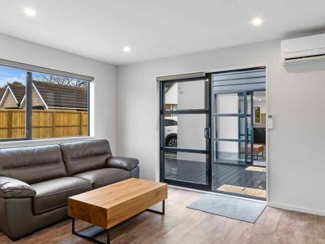Modern and Sunny Room