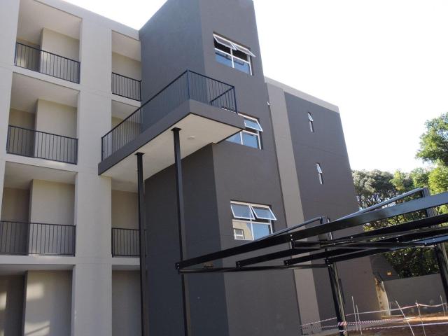 Modern and secure 2 bed apartment near Brooklyn