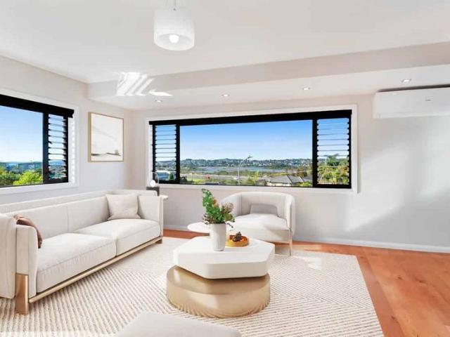 Modern and spacious home in Orewa