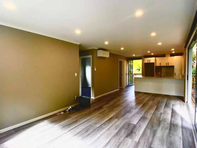 Modern and tidy two bedroom home in Red Beach