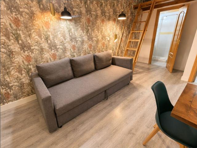 Modern apartment near Atocha station, Madrid Amsterdam Apartments for Rent