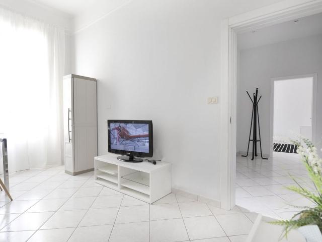 Modern Apartment near Sant'Orsola and Old Town, Bologna Amsterdam Apartments for Rent