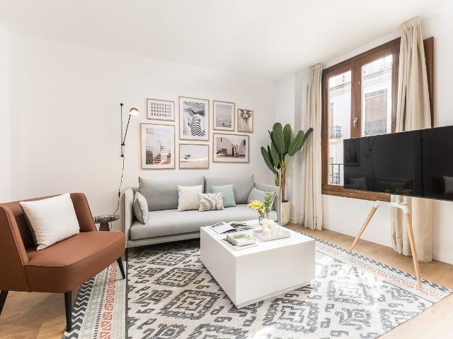 Modern apartment next to Turia river