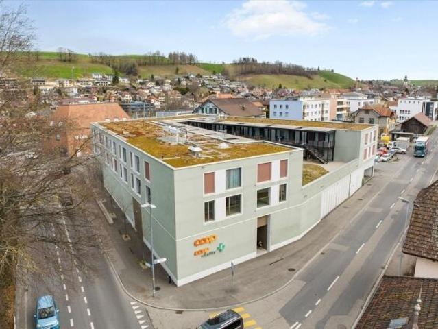 Modern apartment in a prime location near the train station
